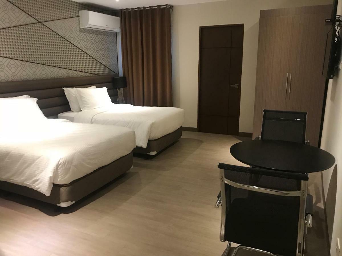 Maxx Hotel Ortigas Pasig City 외부 사진